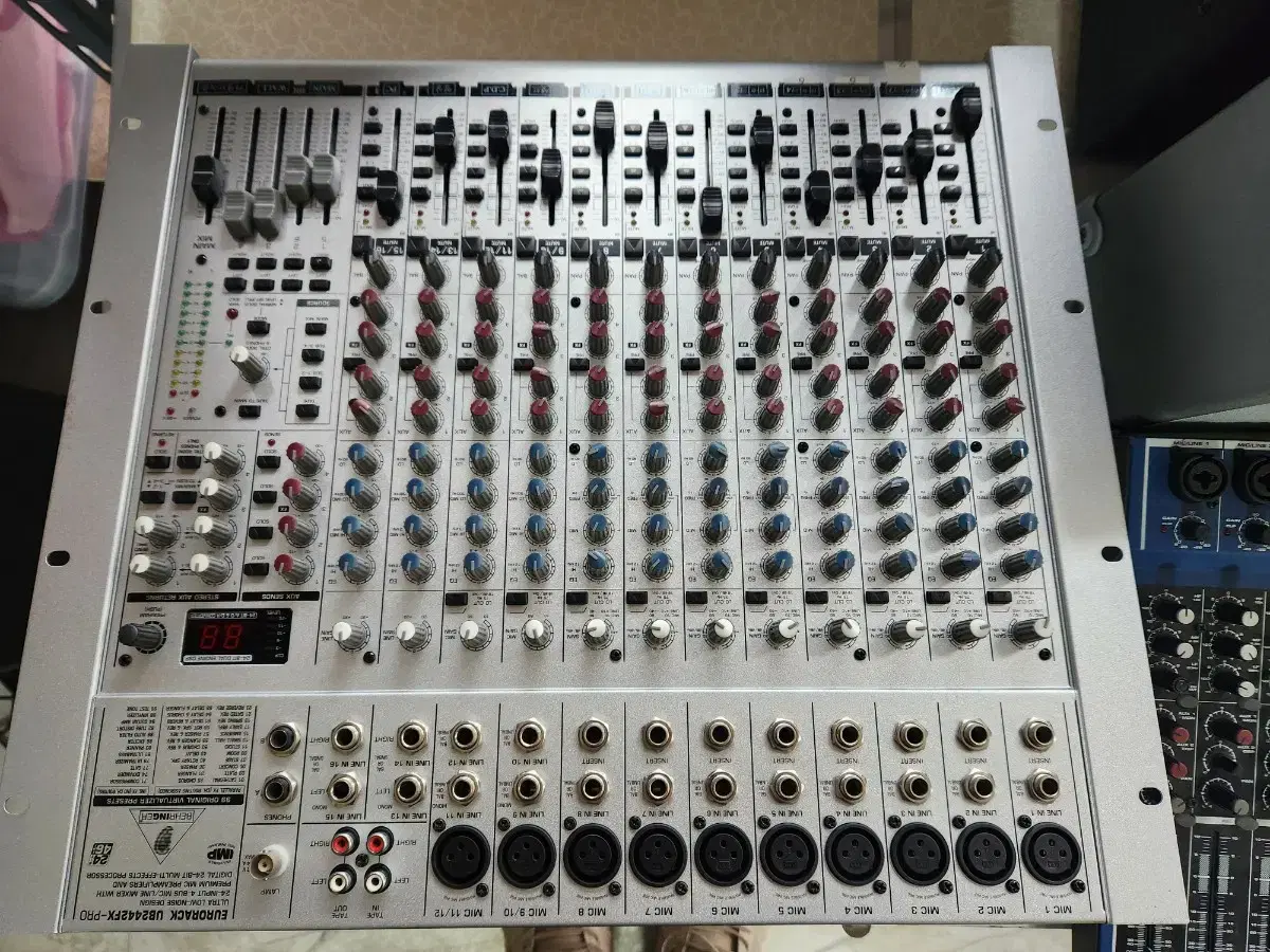 BEHRINGER EURORACK UB2442FX -PRO 엠프