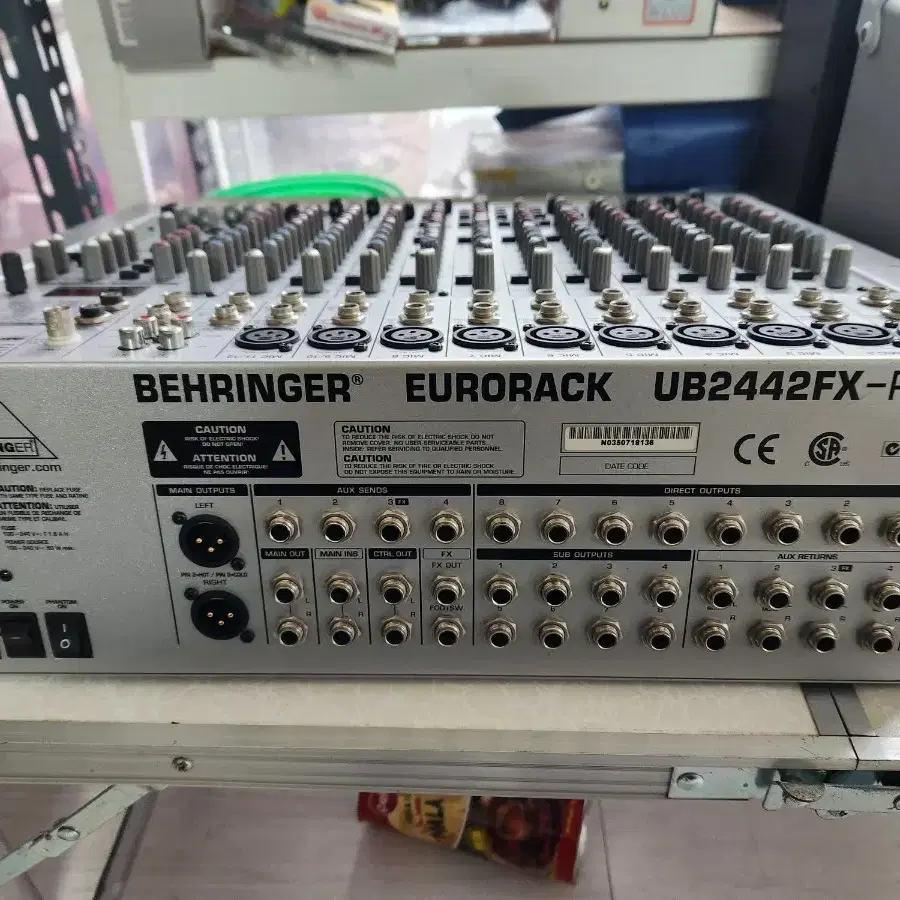 BEHRINGER EURORACK UB2442FX -PRO 엠프