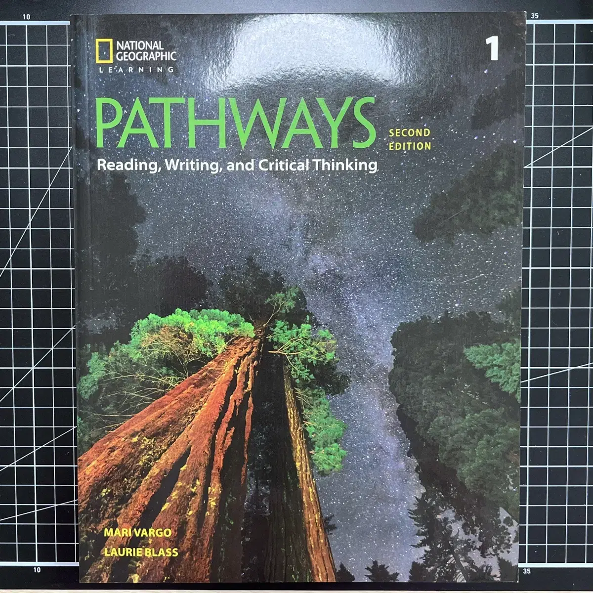 Pathways 1 SB (영어회화 교재)