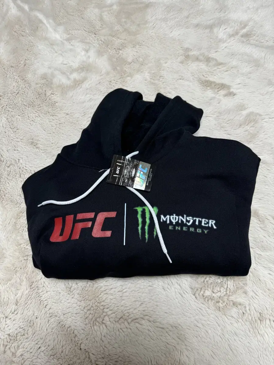 UFC 몬스터 후드티