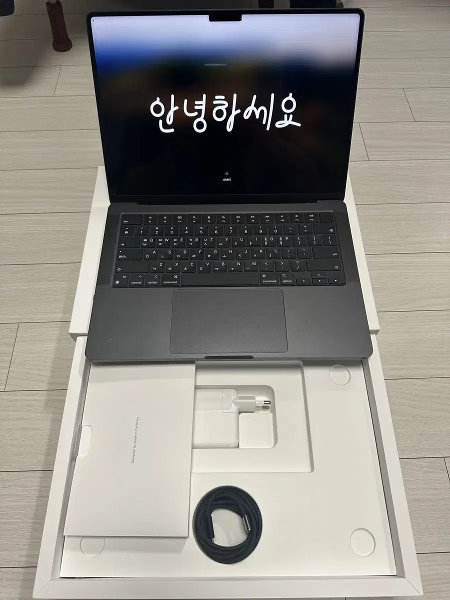 S급 ) 맥북 프로 M3 14인치 18gb 512ssd 스페이스 블랙