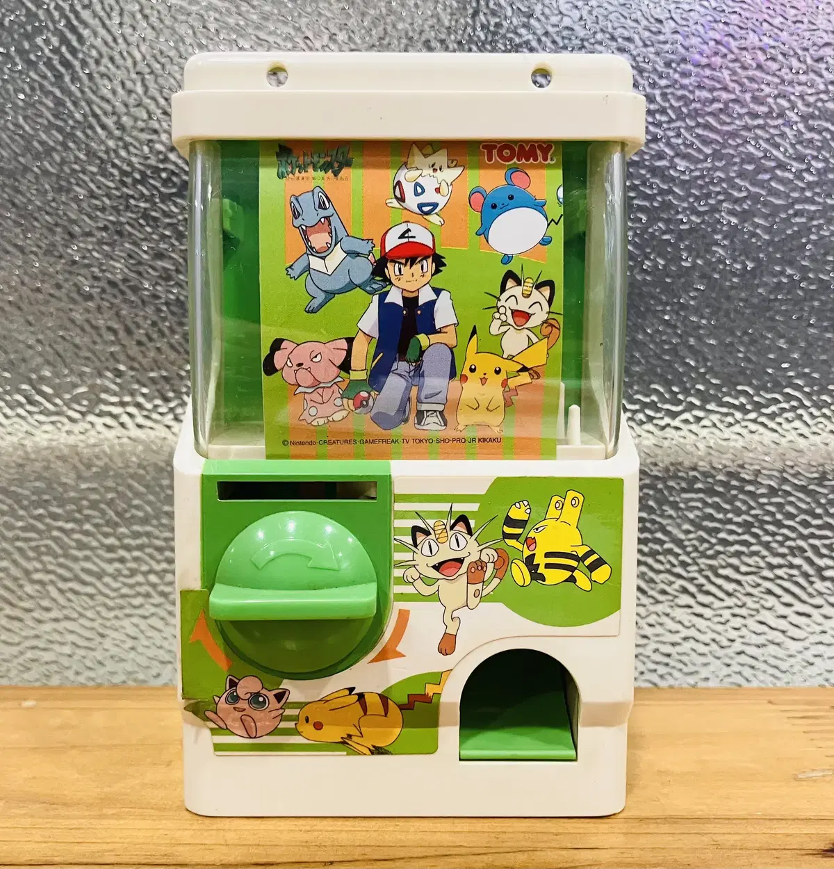 Lesoretro #4225 Pokemon Gacha Box from the early days