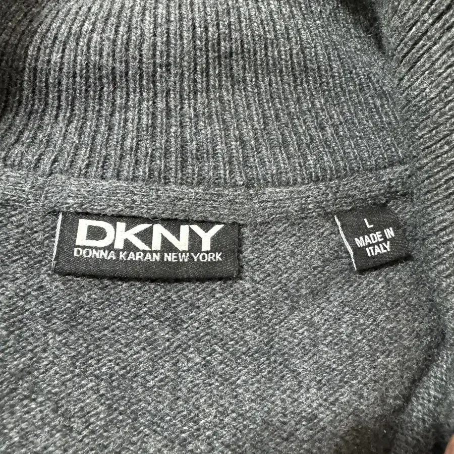 Dkny 투웨이 니트집업 L105