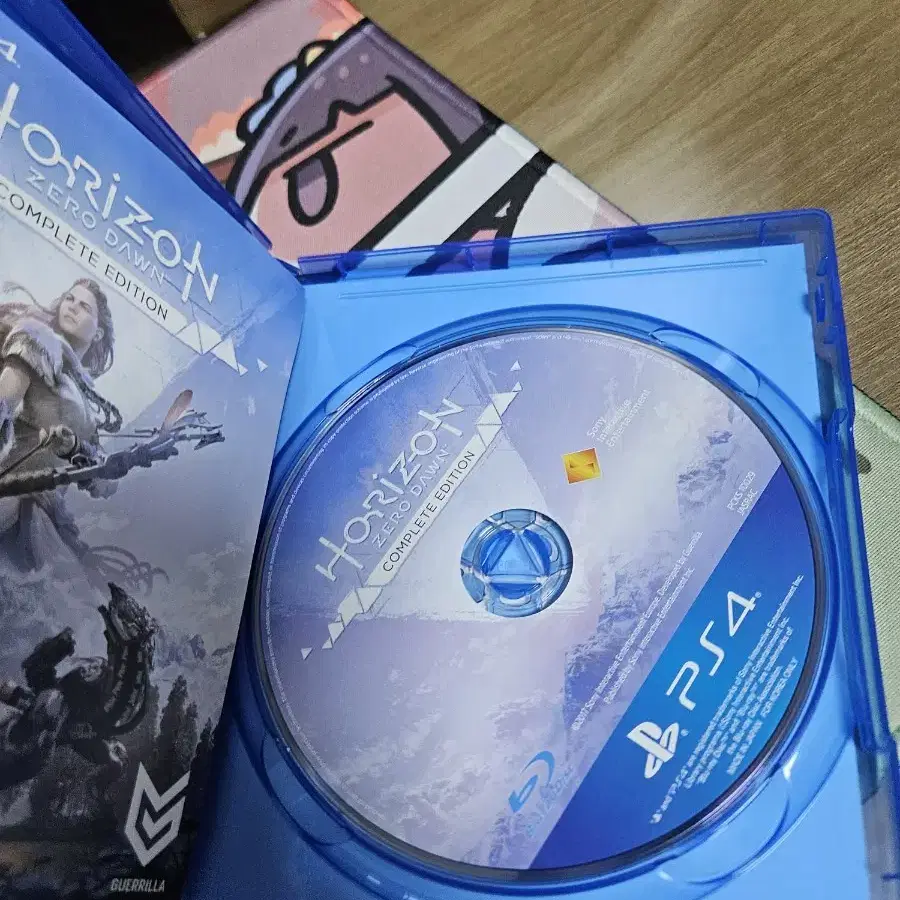 ps4호라이즌제로던 컴플리트에디션 팝니다