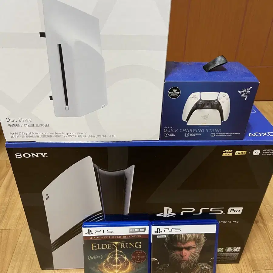 PS5 Pro 본체+디스크드라이브(정발)+레이저충전기+오공,엘든