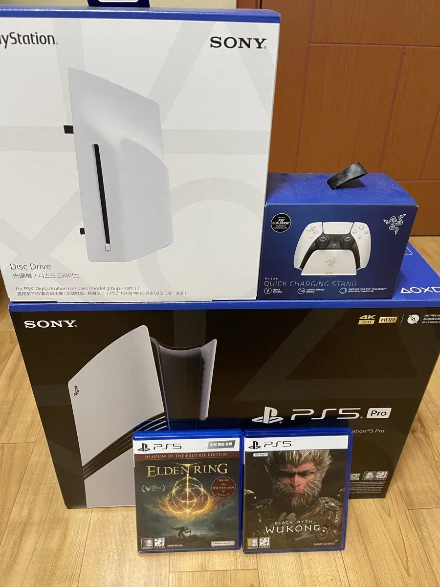 PS5 Pro 본체+디스크드라이브(정발)+레이저충전기+오공,엘든