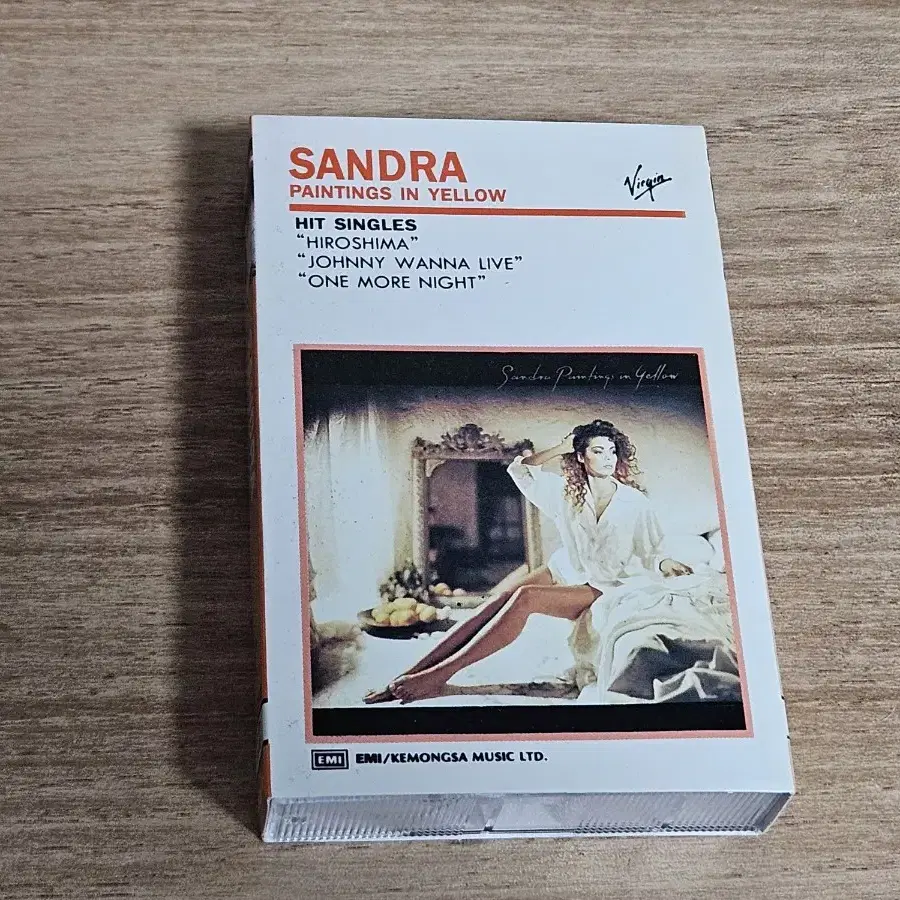 Sandra - Paintings In yellow (Tape)