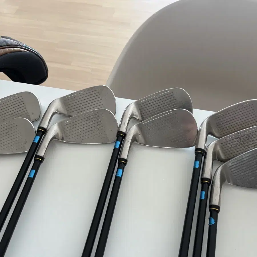 프로기아 PRGR 505 IRONS 9아이언 세트 팝니다.