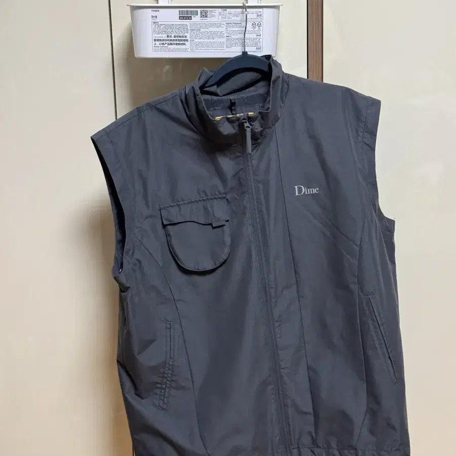 (XL) Dime HIKING ZIP-OFF SLEEVES JACKET