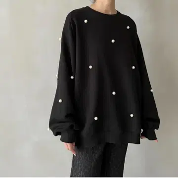 HOWDY. 프론트 펄 스웨트 블랙