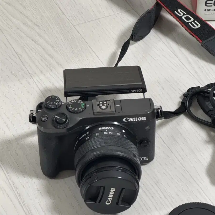 캐논 eos m6 카메라 풀박스!