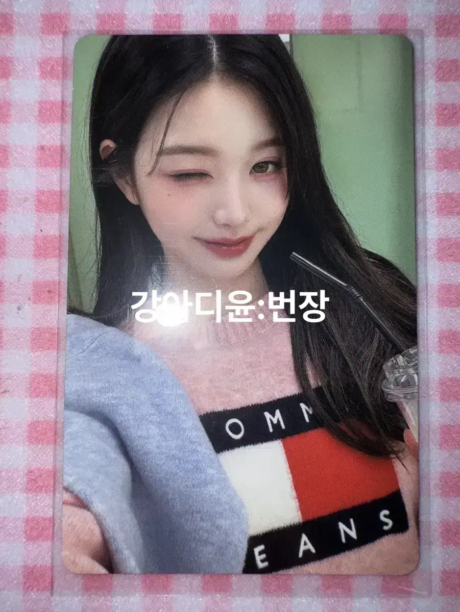 아이브 원영 타미진스 Tommyjeans 포카