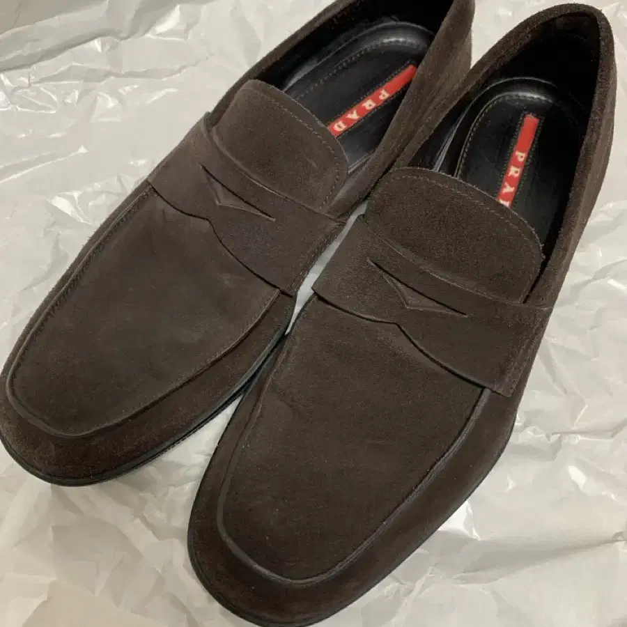 Prada loafers UK9 (280)