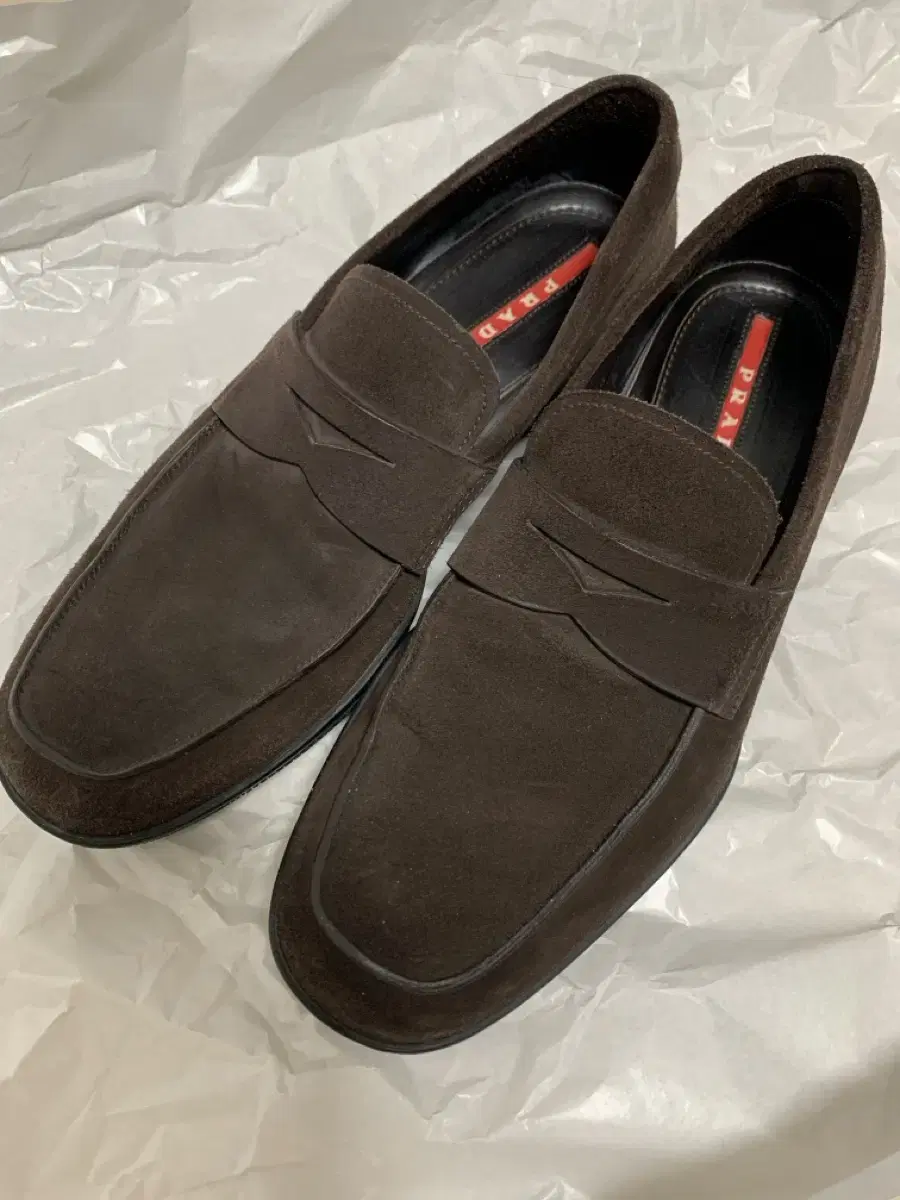 Prada loafers UK9 (280)