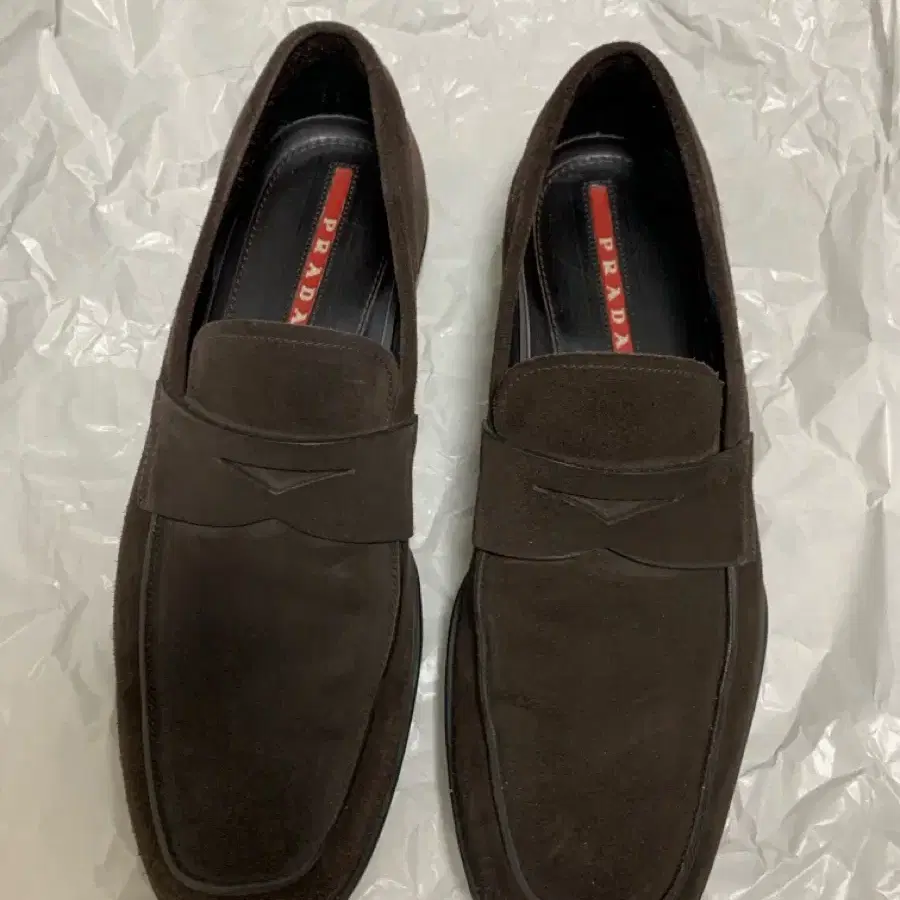 Prada loafers UK9 (280)