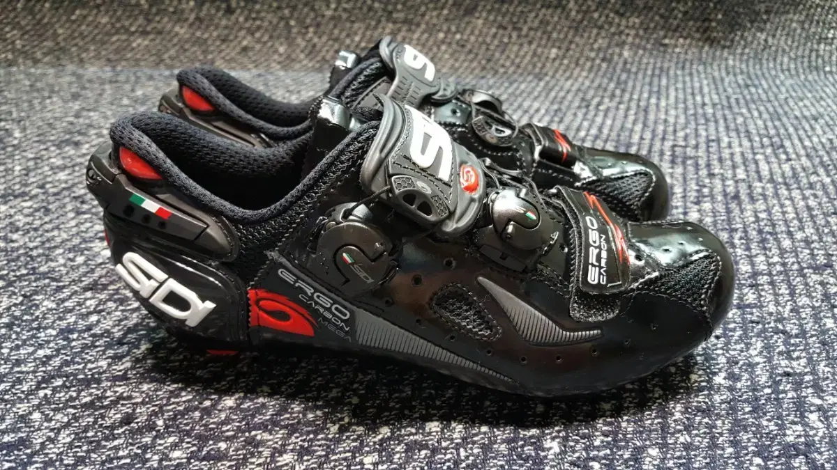 SIDI CDI Carbon Road Cleats/Shimano 105 Cleats Pedals