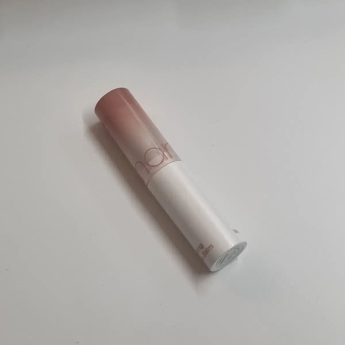 L'Oreal Glossier Melting Balm 5 Who Sand