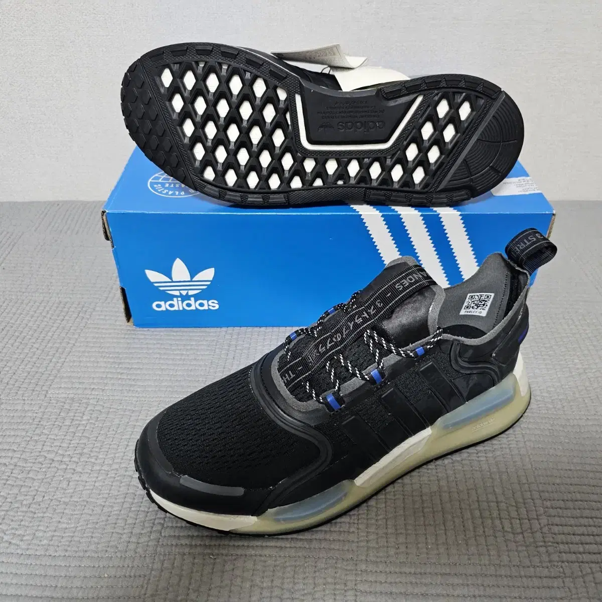 280) 아디다스 Boost NMD-V3 블랙블루