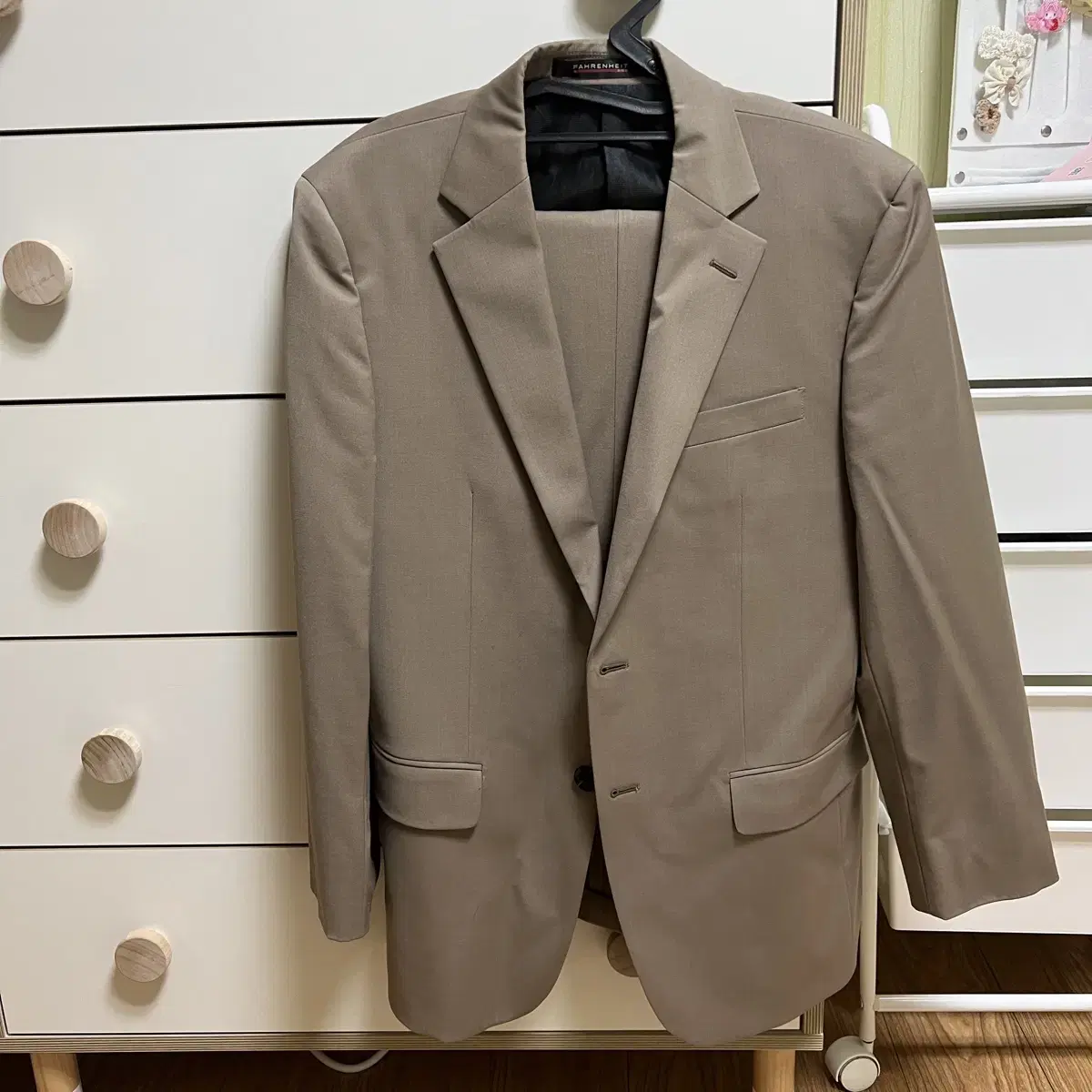 Selling men's suits