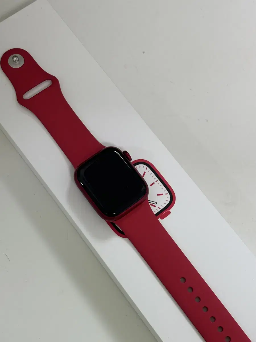 Apple Watch 7 41mm Red