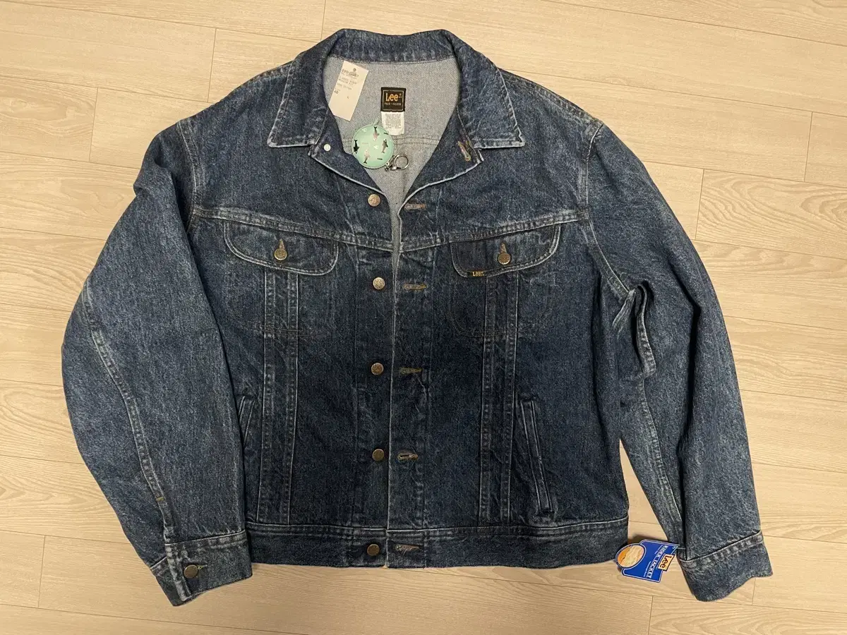 90s Lee Denim Trucker Blue Jacket (Deadstock)