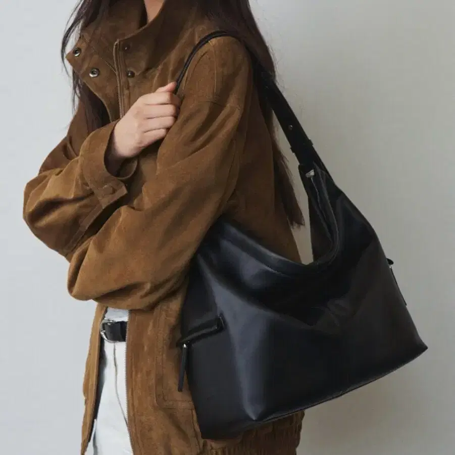 Munier 뮤니에 | KAI BAG BLACK 카이백 블랙