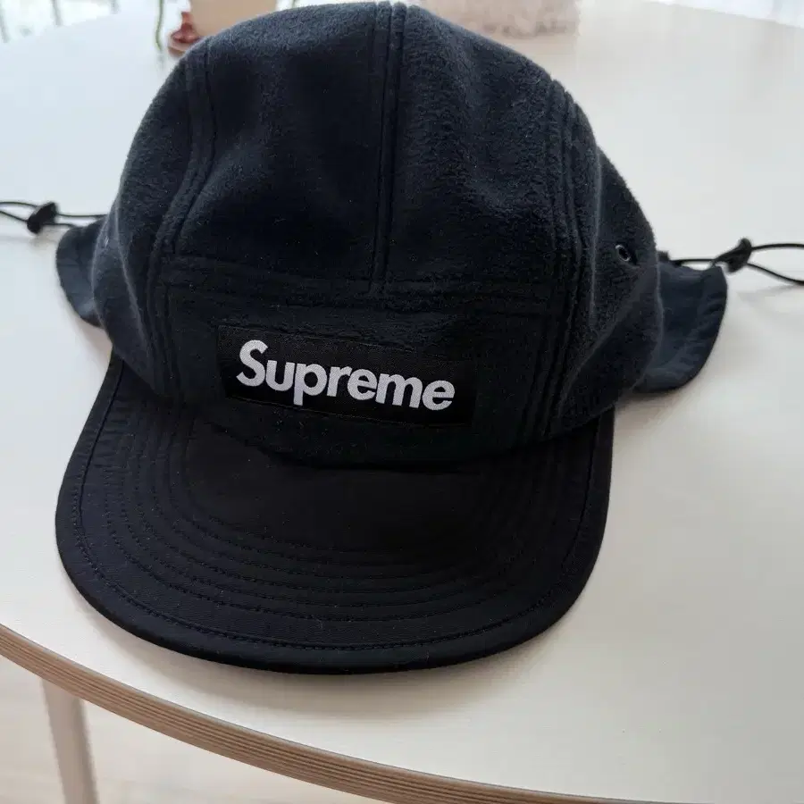 새상품 - 슈프림(Supreme) Polartec earflap