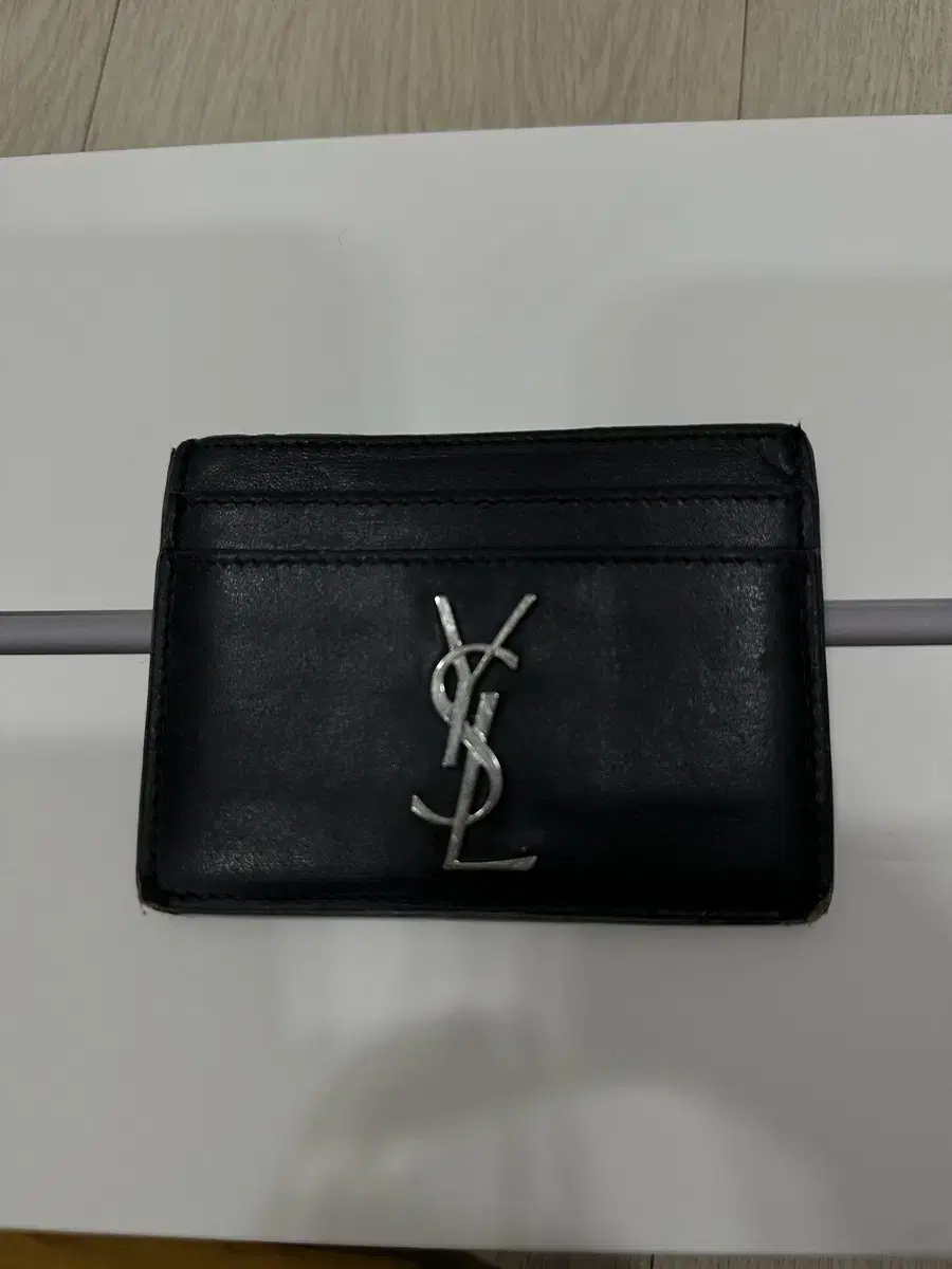 생로랑 모노그램 카드지갑 블랙 YSL