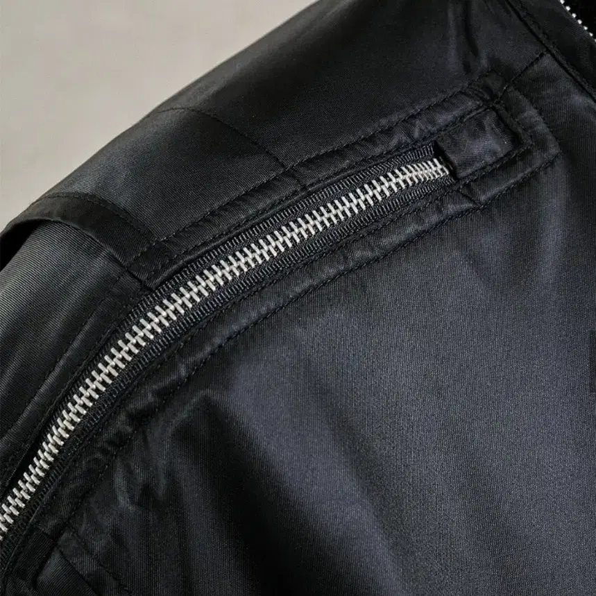 MULTI ZIPPER MA-1 JACKET [BLACK]