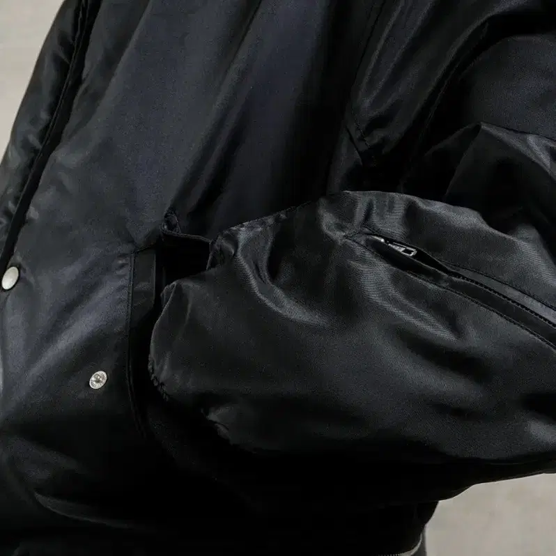 MULTI ZIPPER MA-1 JACKET [BLACK]