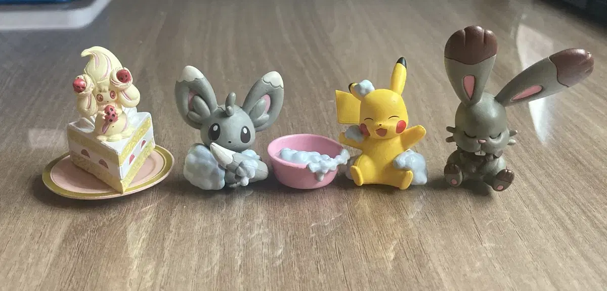 Pokémon Figure Gacha Bulk (4 in total)