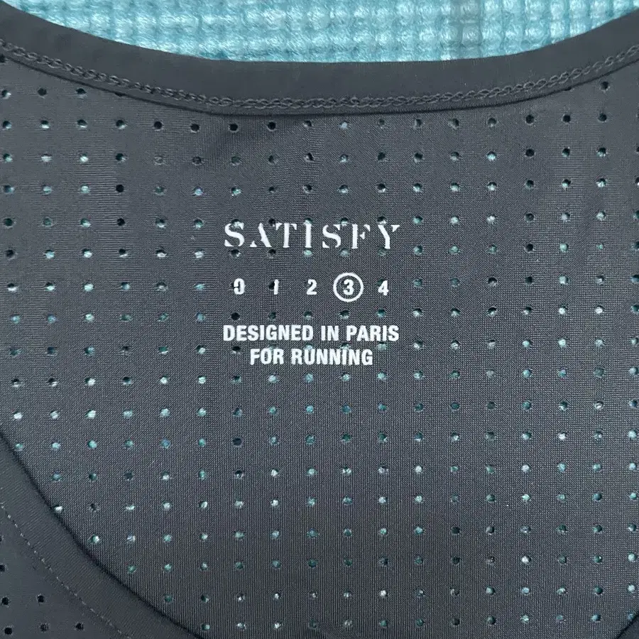 Satisfy Space O Singlet,2.5 Shorts,cap