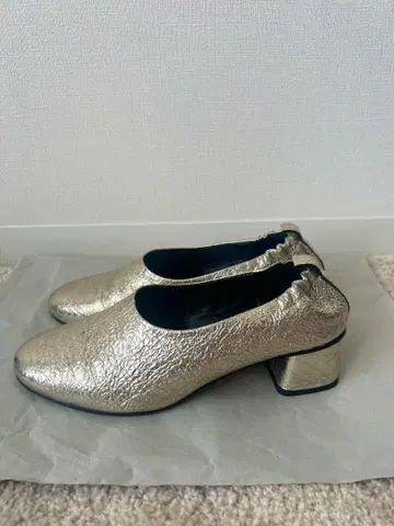 [새상품급]CABaN / 캐번 신발 골드 37