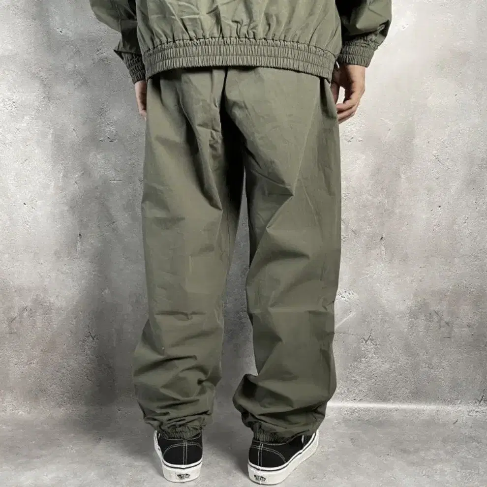 챌린져 CHALLENGER MILITARY WARM UP PANTS