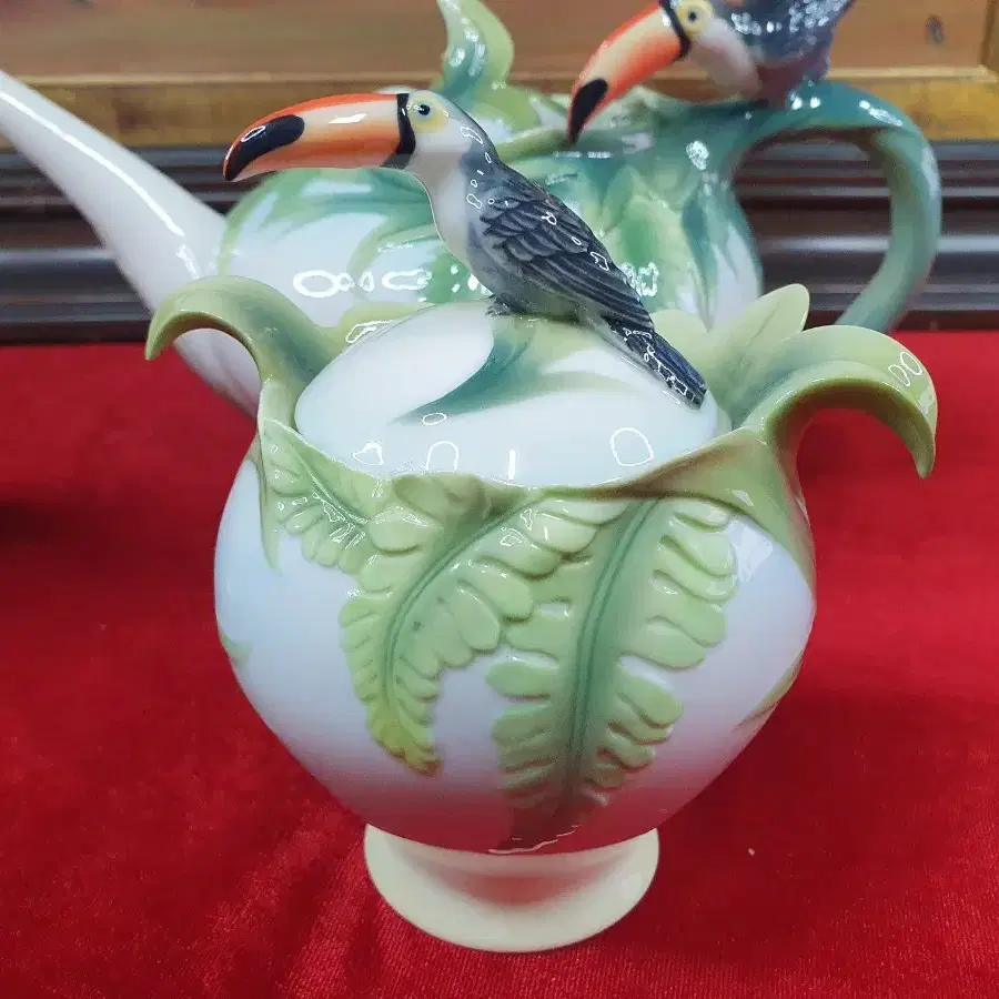 Franz  Toco Toucan Tea Pot Set