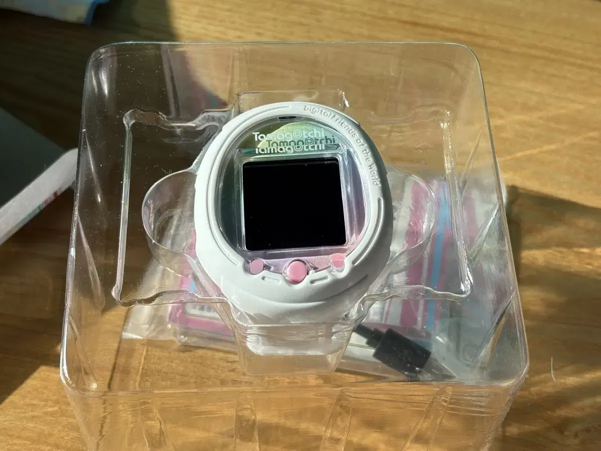 Tamagotchi Smart niziu Unsealed product