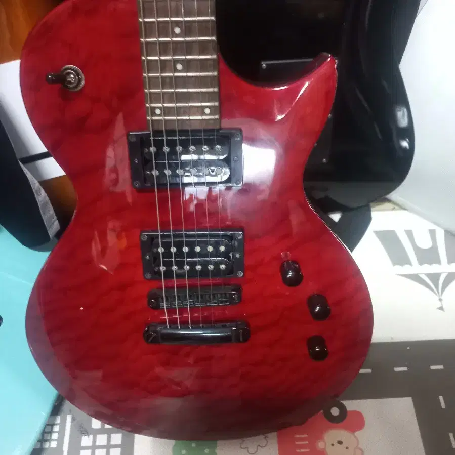 ESP LTD EC-100QM 일렉기타