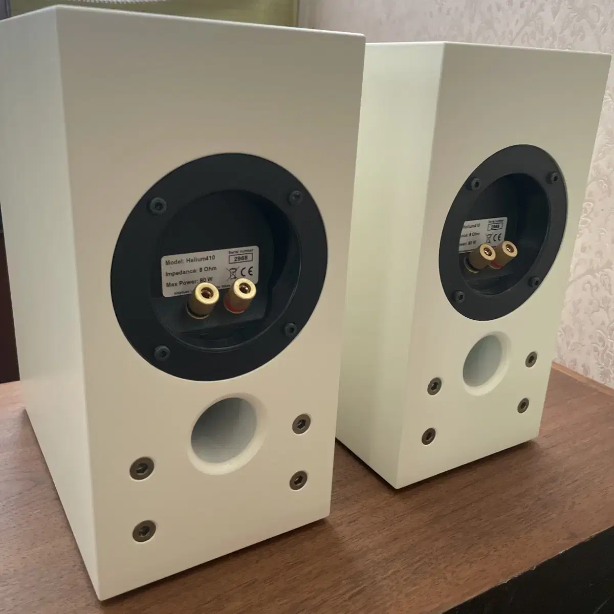 앰피온 헬륨410 북셀프  스피커 amphion helium 410