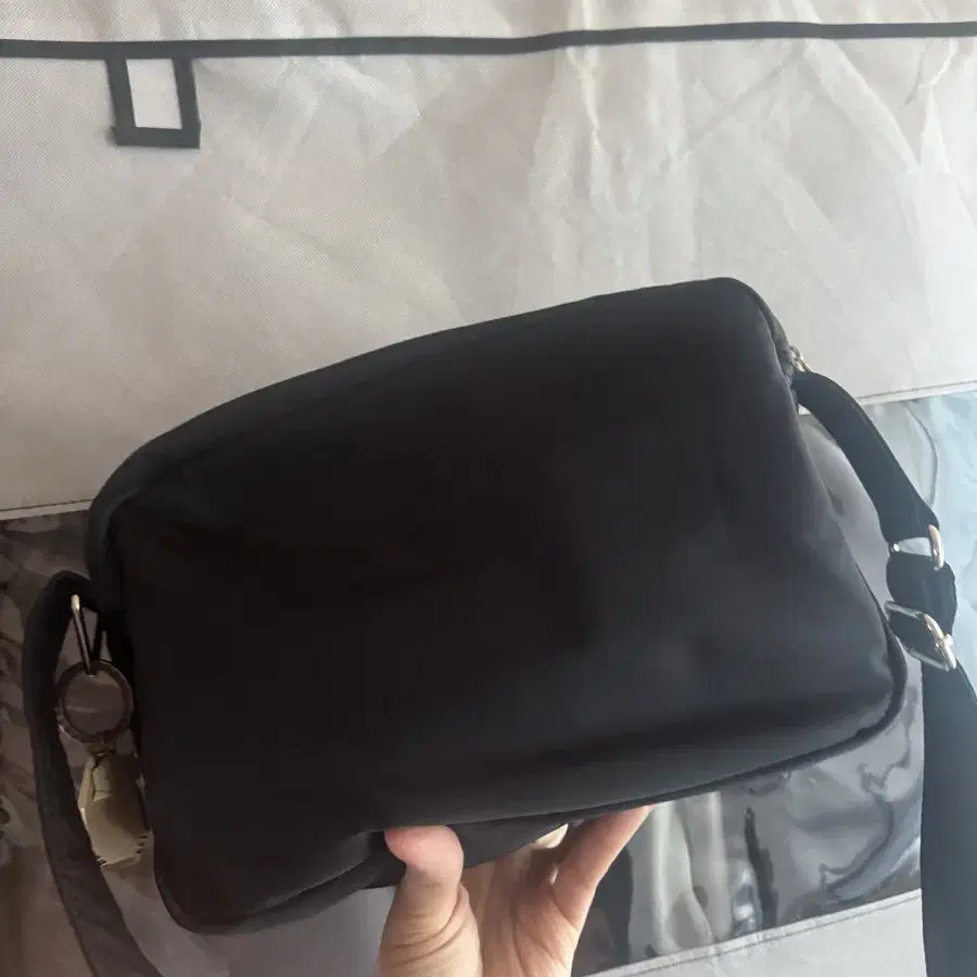 디써티원 Nylon Two Pocket Messenger Bag