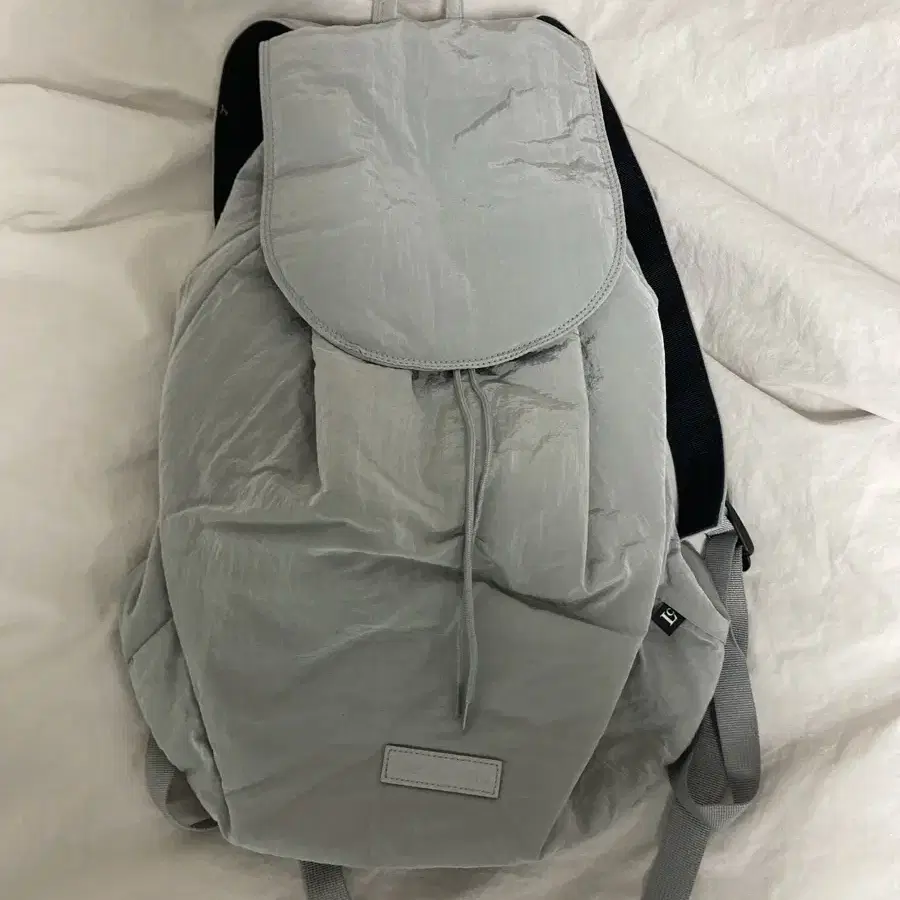 로우클래식 백팩 DRAWSTRING PADDED BACKPACK