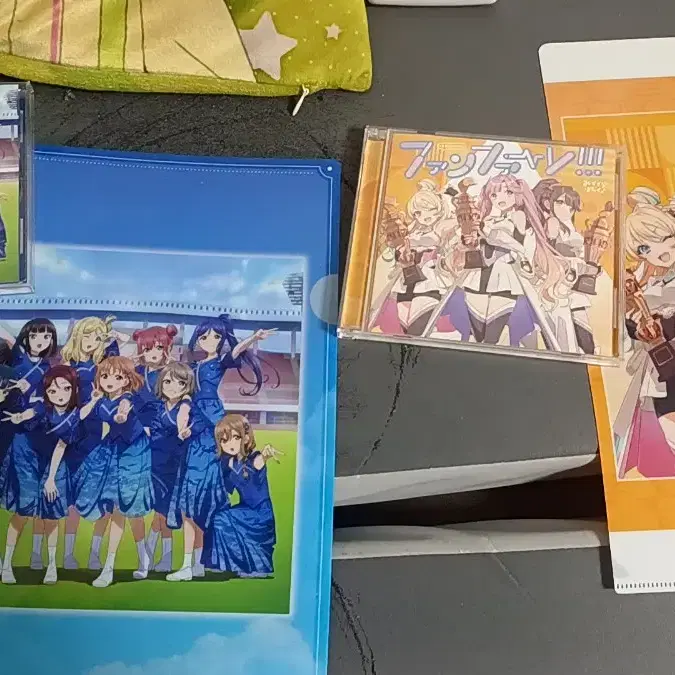 Aqours 피날레 싱글, 미라쿠라파크 싱글 판매합니다.