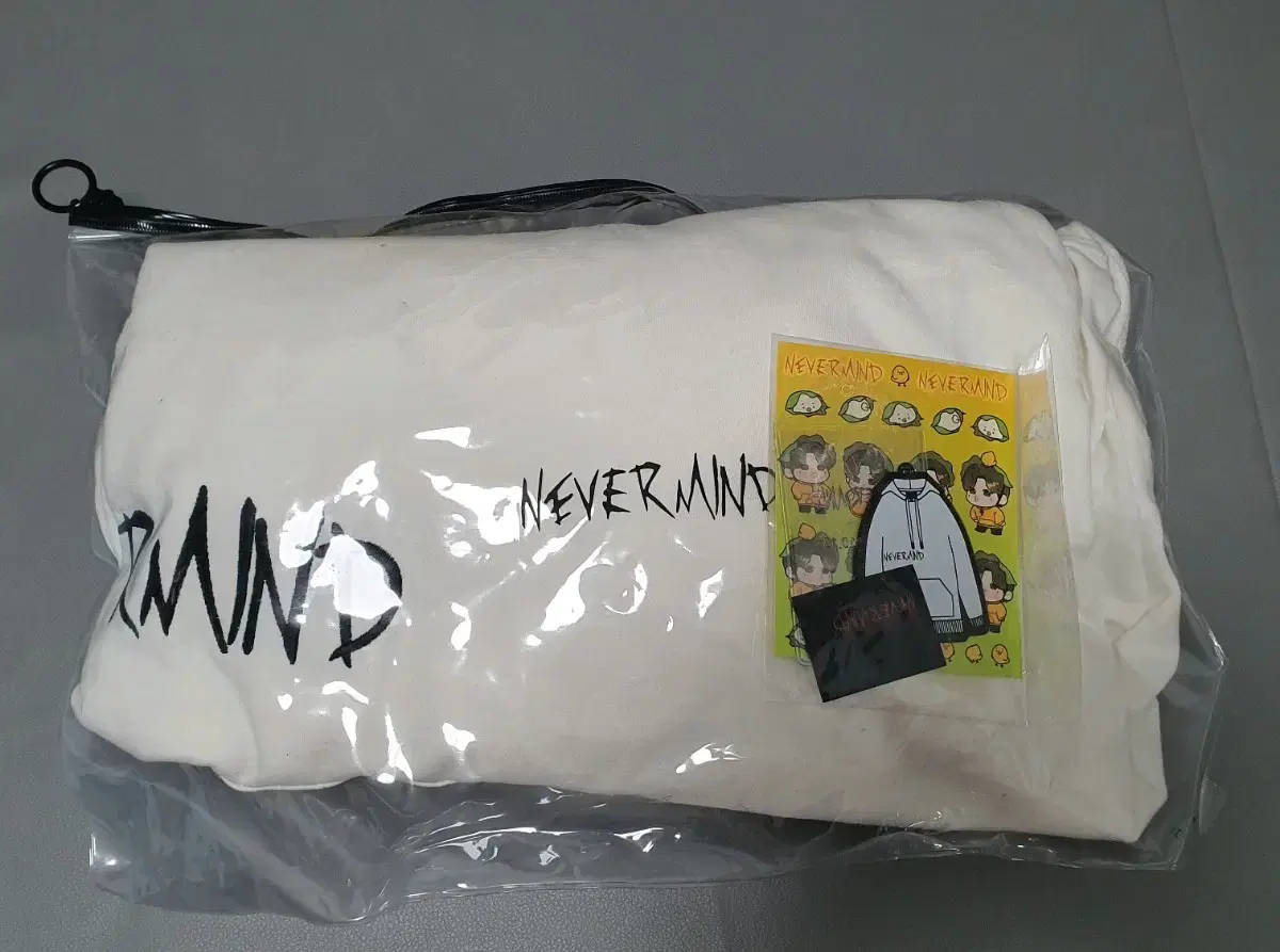 [미사용]NEVERMIND 후드티 흰색 지민 BTS