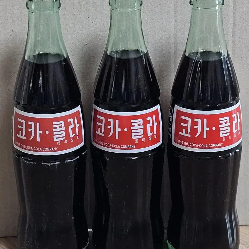 2002년 355ml 코카콜라 3병