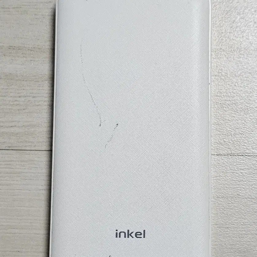 인켈 10000mAh 보조배터리 IK-KB1000AR팝니다.