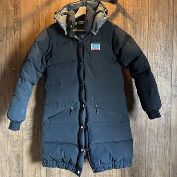 마운틴 이큅먼트 다운 코트