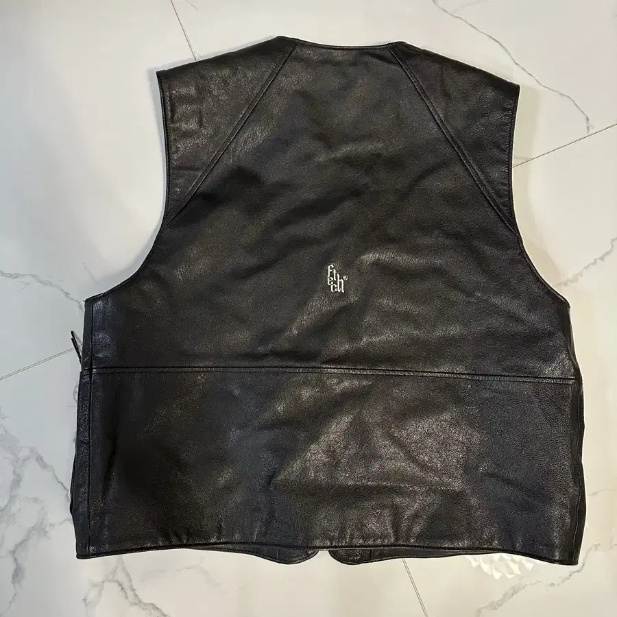 페치 선데이 가죽 베스트 LEATHER UTILITY VEST