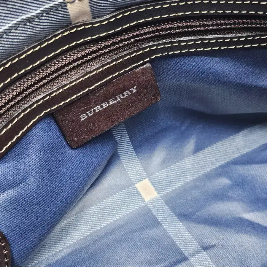 BURBERRY 버버리 빈티지 모카 초코 라떼 모리 로고 크로스백