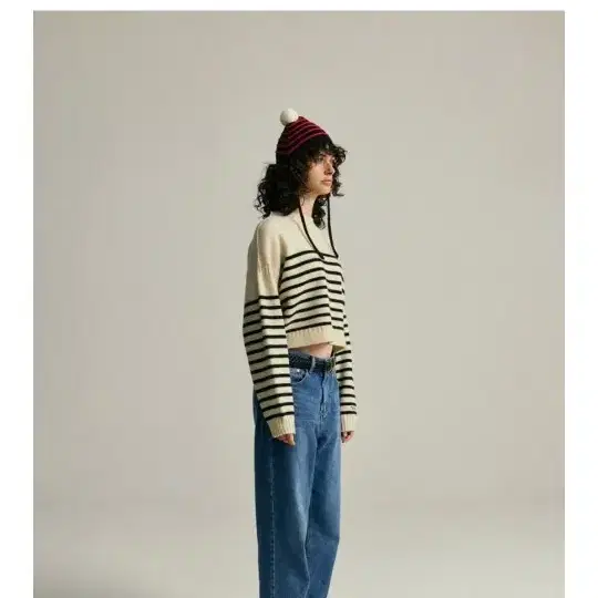 더바넷 Shetland Marine Striped Knit Sweater