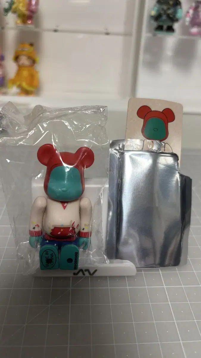 Bearbrick 100% - 49th Sheon Wotherspoon