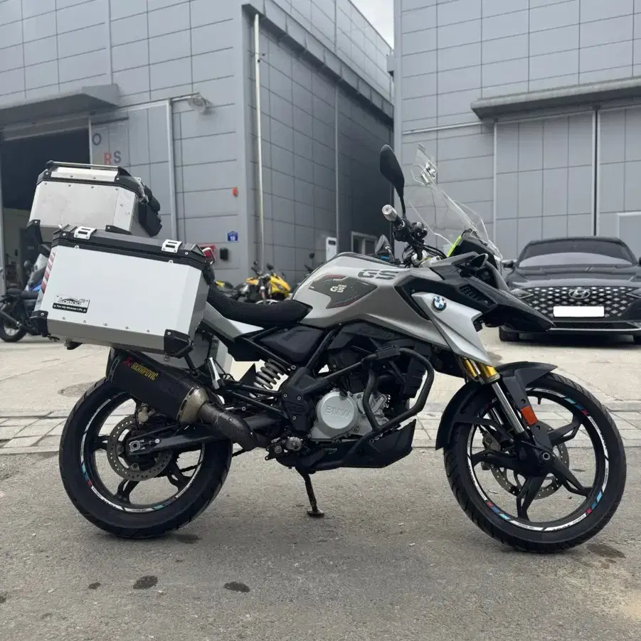 아크라포빅 구변! BMW g310gs 18년식 LOBOO삼박스 판매합니다